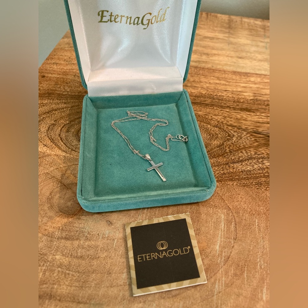 14Kt WG Eternagold Pendant
